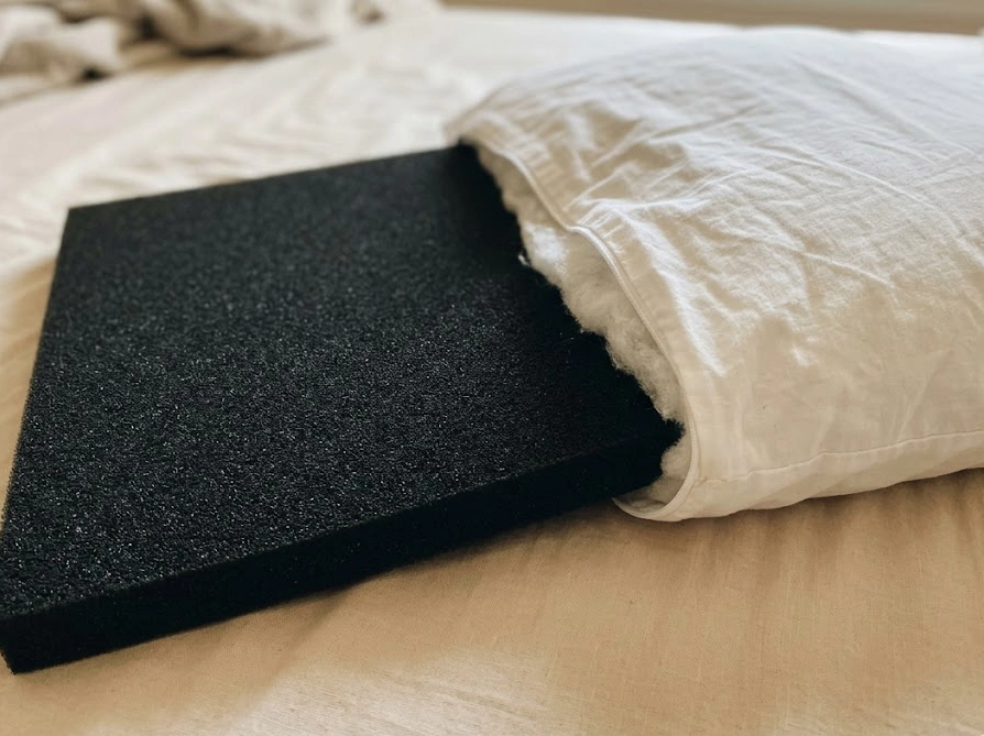 まくらぼの枕から取り外したウレタンベースの実物写真