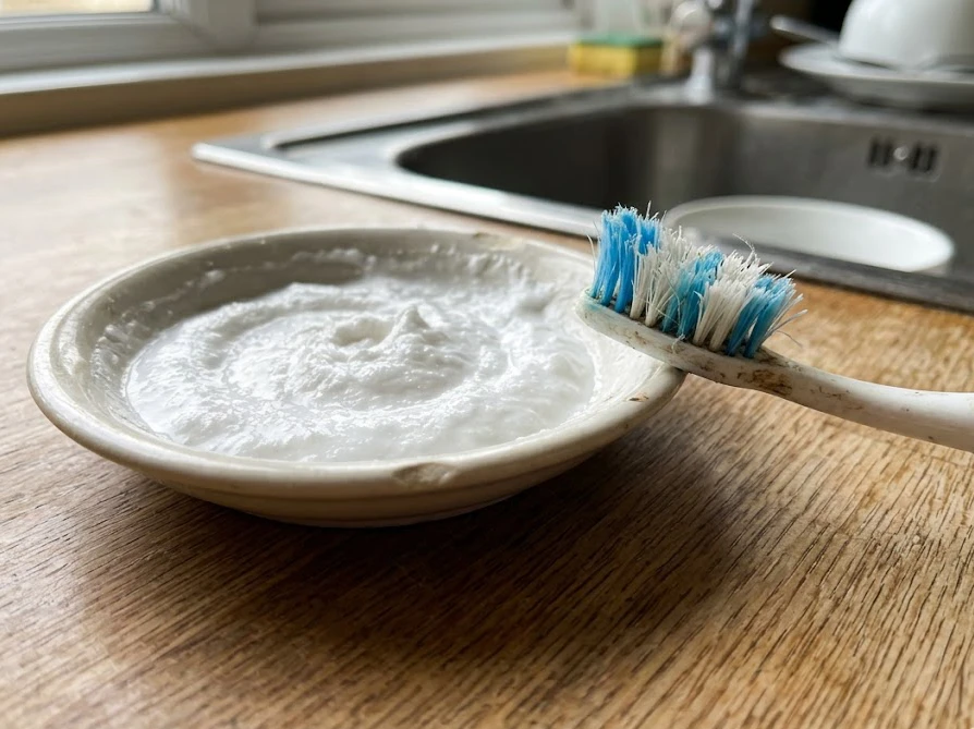 時間が経ったコーヒーのシミに効く酸素系漂白剤と重曹のペースト