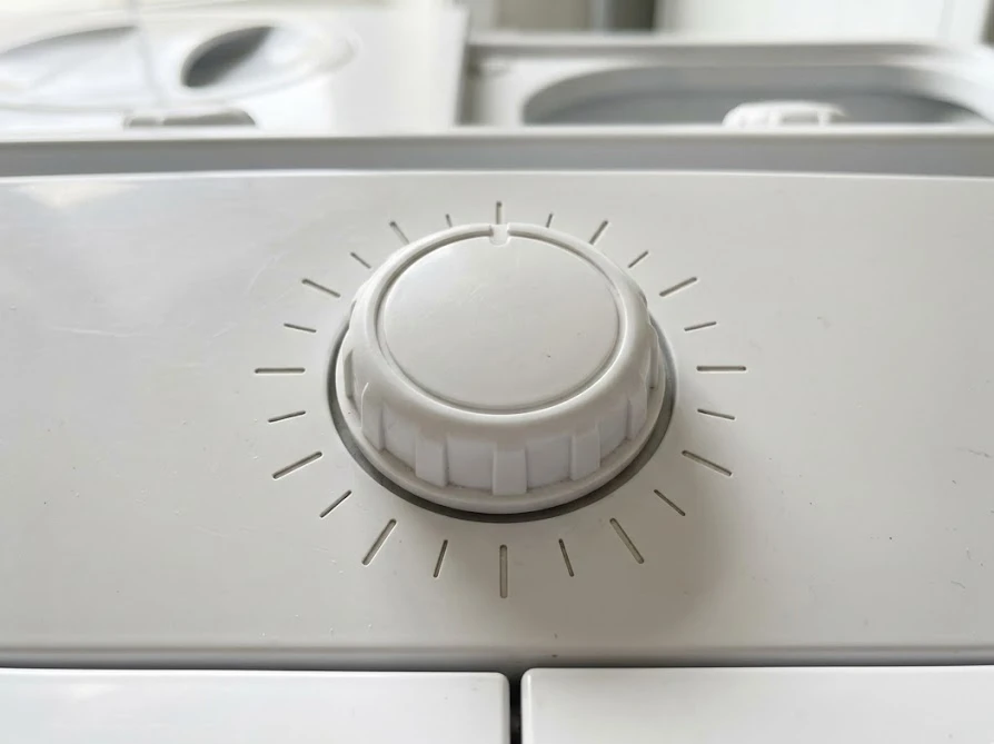 回らない原因の一つである二層式洗濯機のタイマーのつまみ